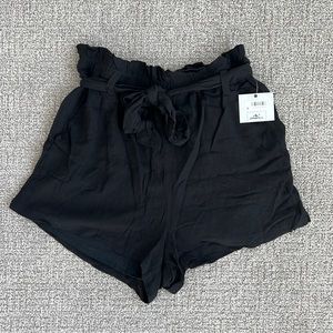 O’Neill linen high-waisted front tie shorts